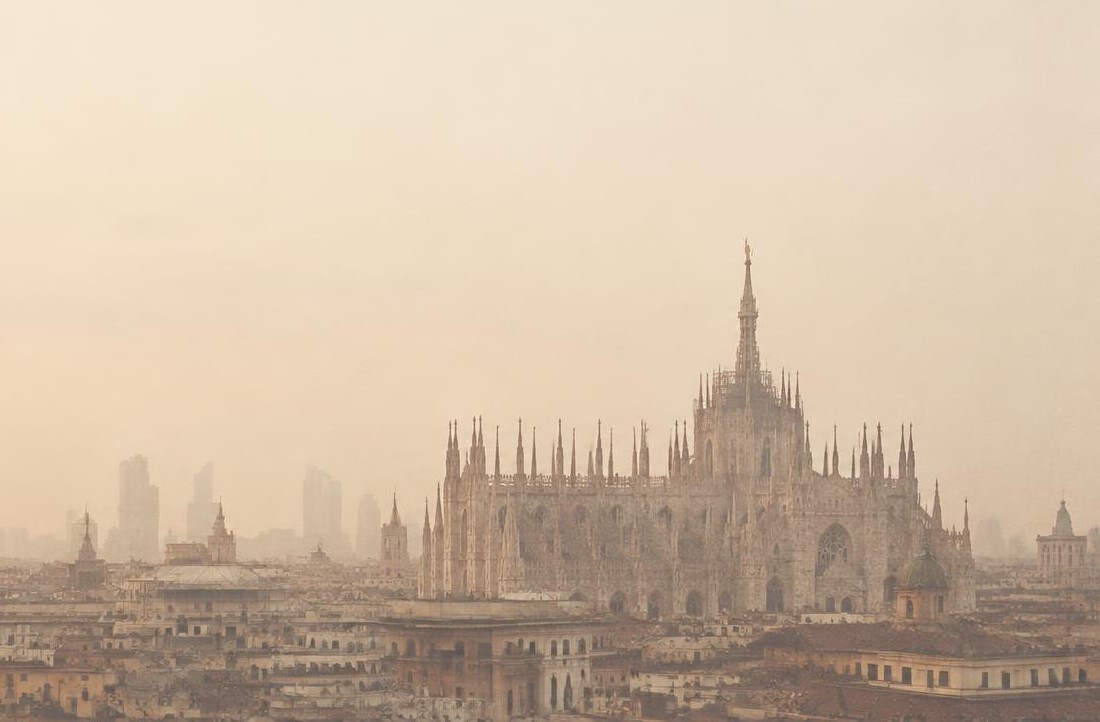 Catedral de Milán al amanecer